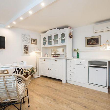 Charming Studio Apartment At House Rustica With Terrace And Nearby Parking Punat Exterior photo
