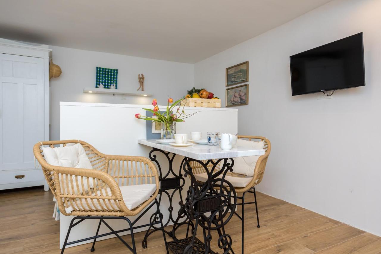 Charming Studio Apartment At House Rustica With Terrace And Nearby Parking Punat Exterior photo