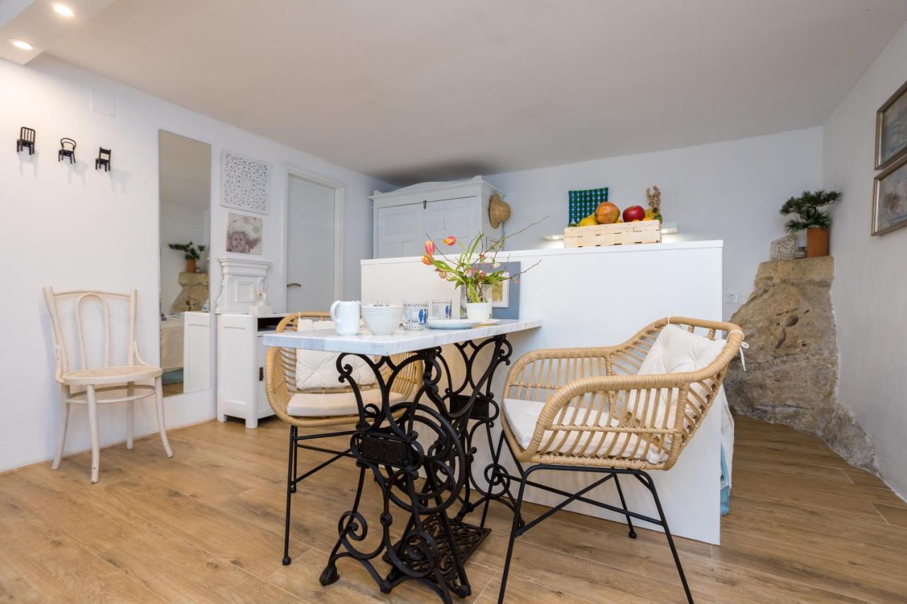 Charming Studio Apartment At House Rustica With Terrace And Nearby Parking Punat Exterior photo