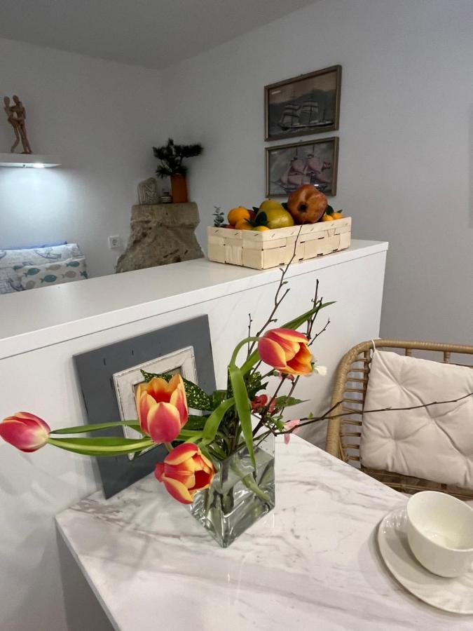 Charming Studio Apartment At House Rustica With Terrace And Nearby Parking Punat Exterior photo