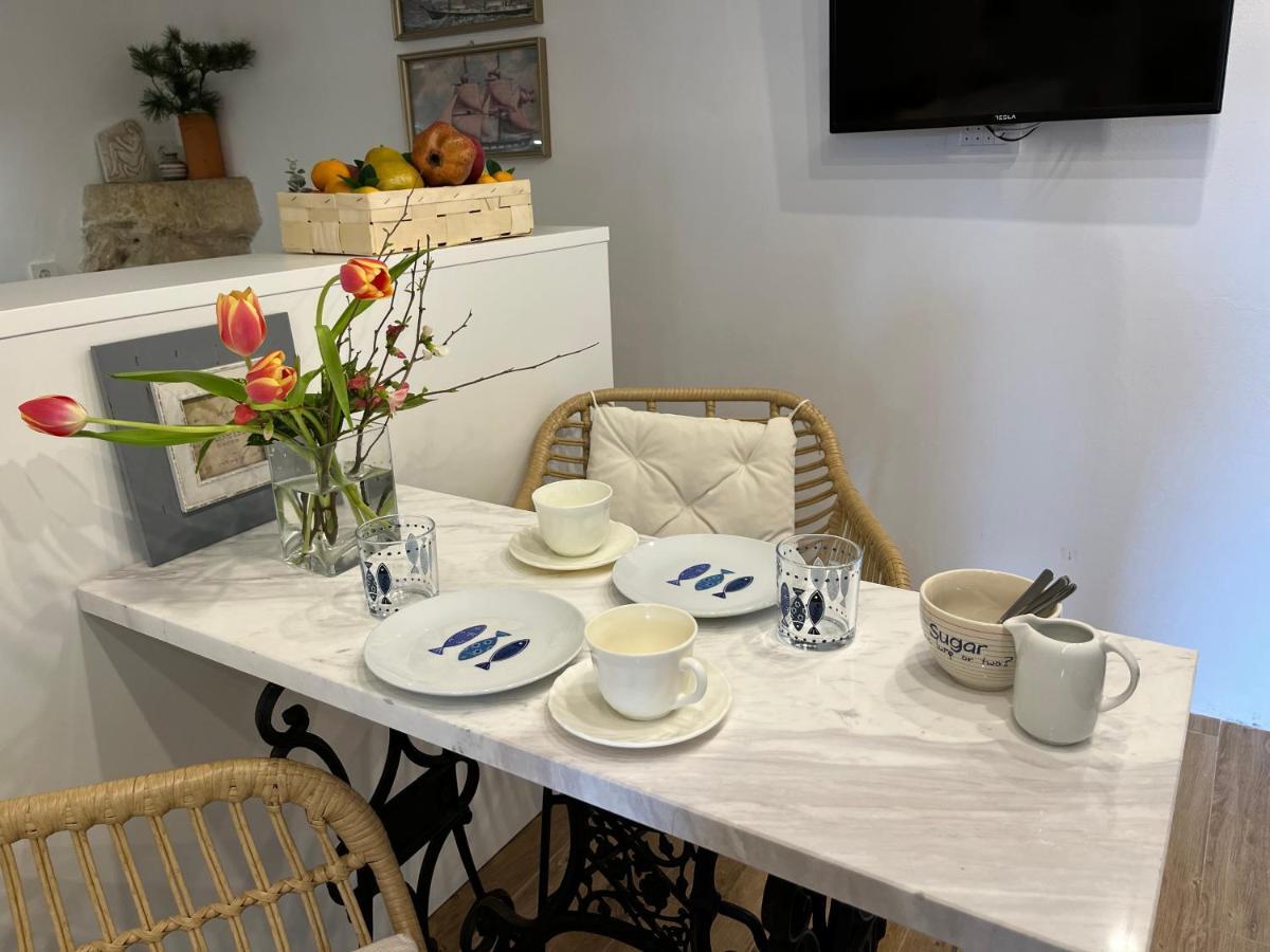 Charming Studio Apartment At House Rustica With Terrace And Nearby Parking Punat Exterior photo